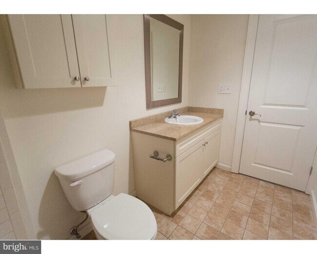 Building Photo - 1100 Spruce St