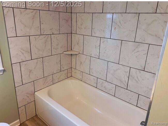 Building Photo - 110 Hamata Ave