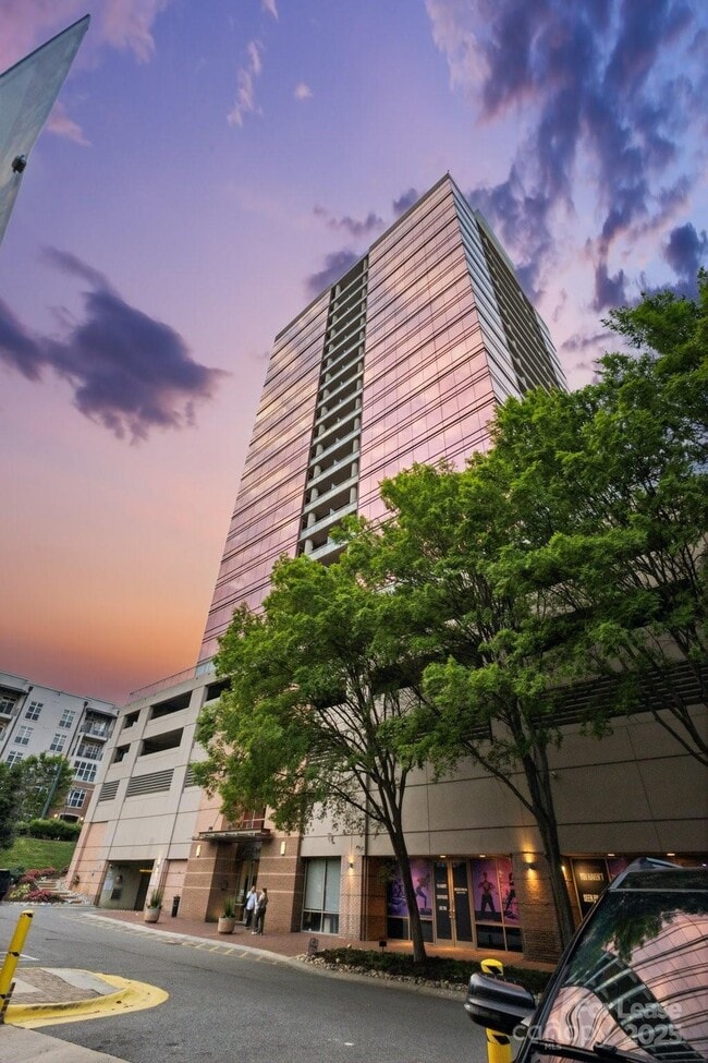 Building Photo - 315 Arlington Ave