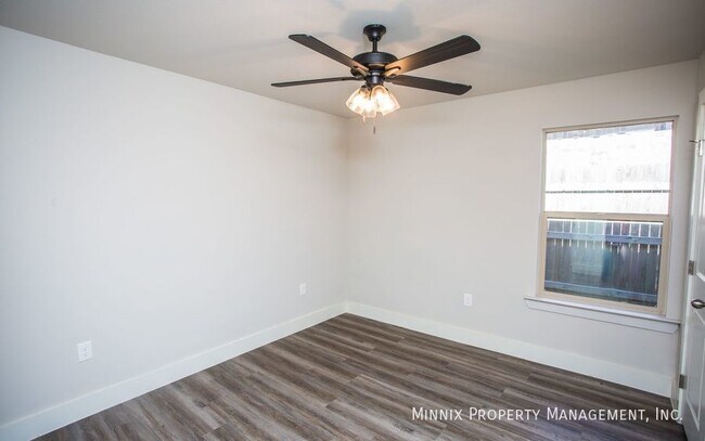Building Photo - 2544 138th St