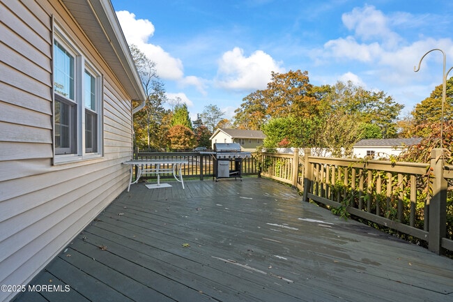 Building Photo - 72 Whalepond Rd