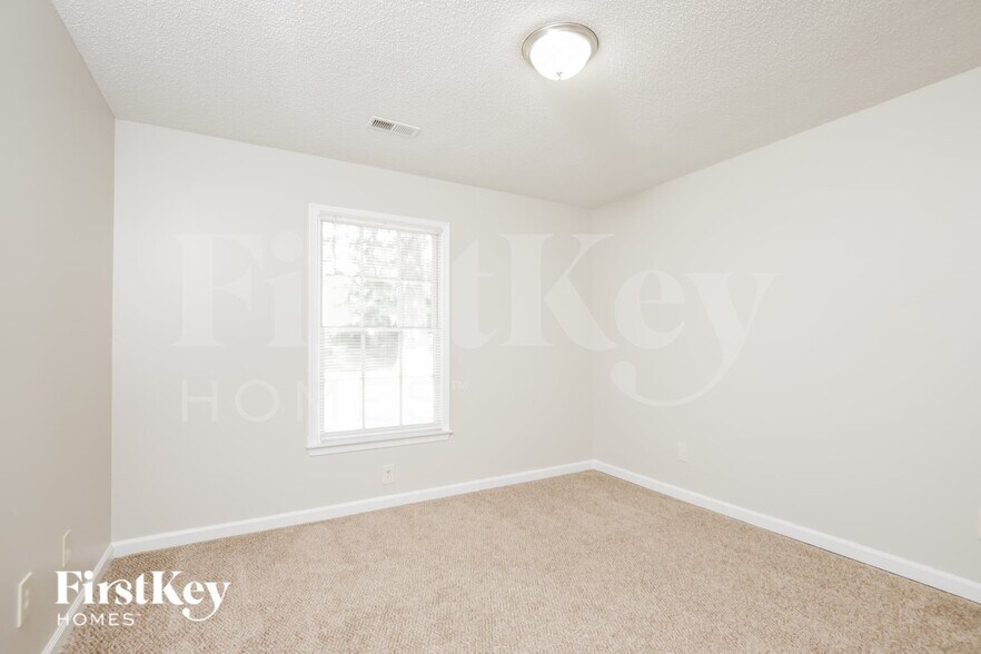 Building Photo - 3208 Wingrave Terrace