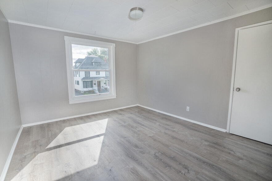Building Photo - 133 Bowers Ave