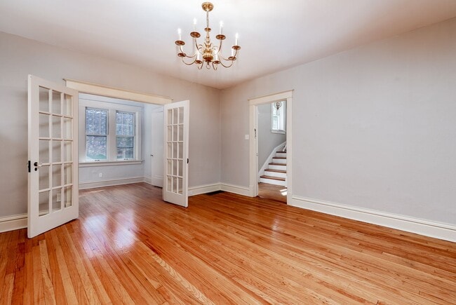 Building Photo - 6615 San Bonita Ave