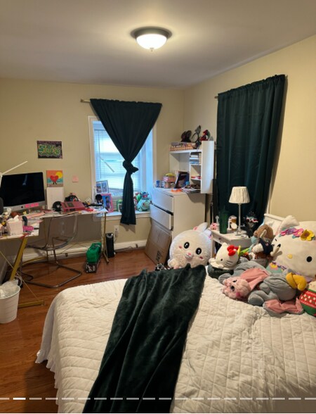 Building Photo - 2 Wyman Pl