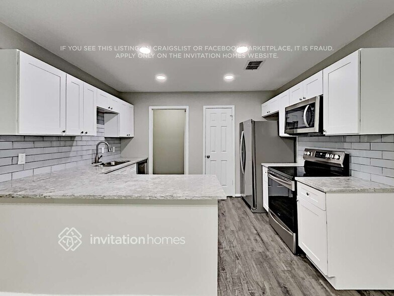 Building Photo - 5405 Sandpiper Ln