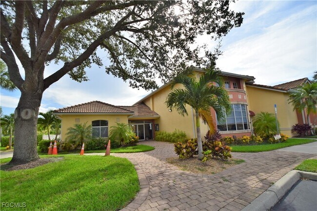 Building Photo - 6481 Aragon Way