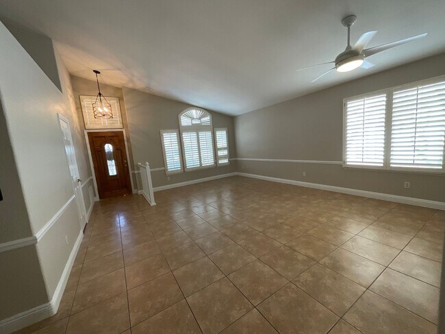 Building Photo - Great home in the South Shores community 1stroy