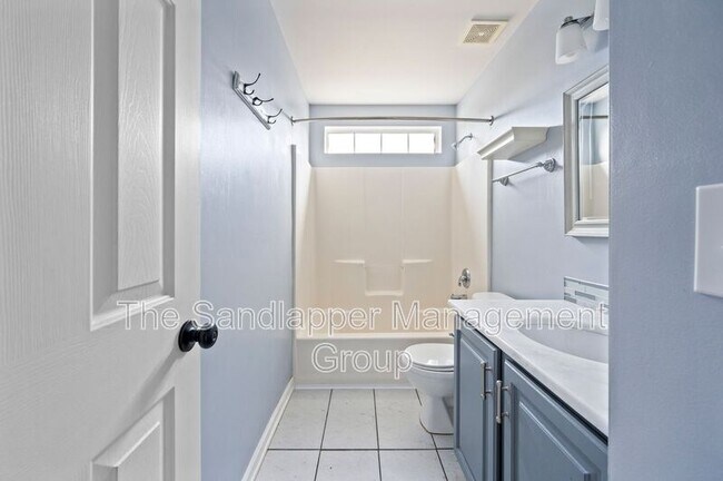 Building Photo - 5025 Weatherstone Rd