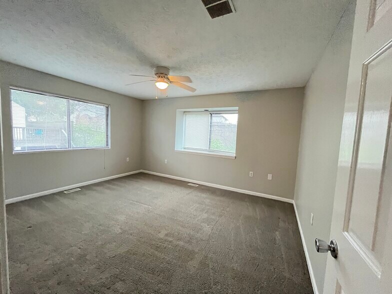 Building Photo - 3660 Walden Dr