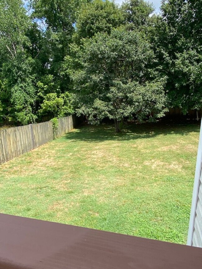 Building Photo - Cute Ranch Home Available Now