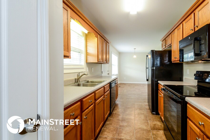 Building Photo - 212 Quail Hollow Rd