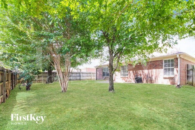 Building Photo - 988 Zenith Cove N
