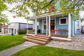 Building Photo - 813 Hall of Fame Dr