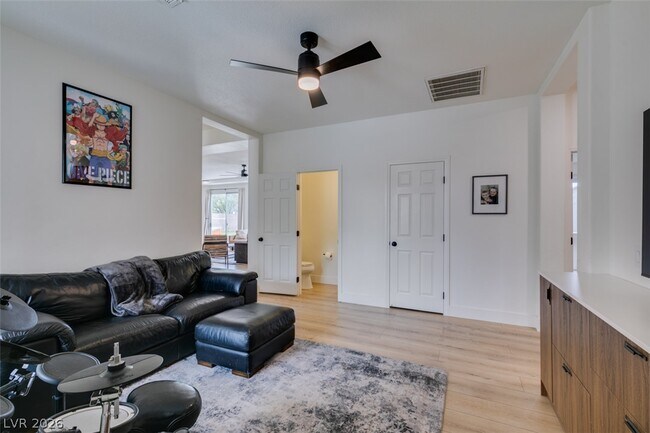 Building Photo - 7210 Shallowford Ave