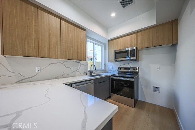 Building Photo - 2012 S Dunsmuir Ave