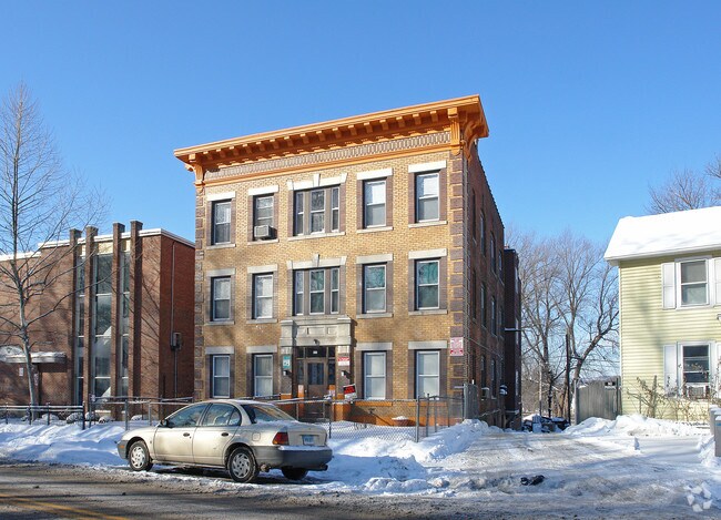 Building Photo - SBM 425 LLC