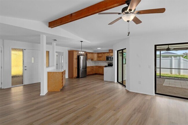 Building Photo - 9910 Island Harbor Dr