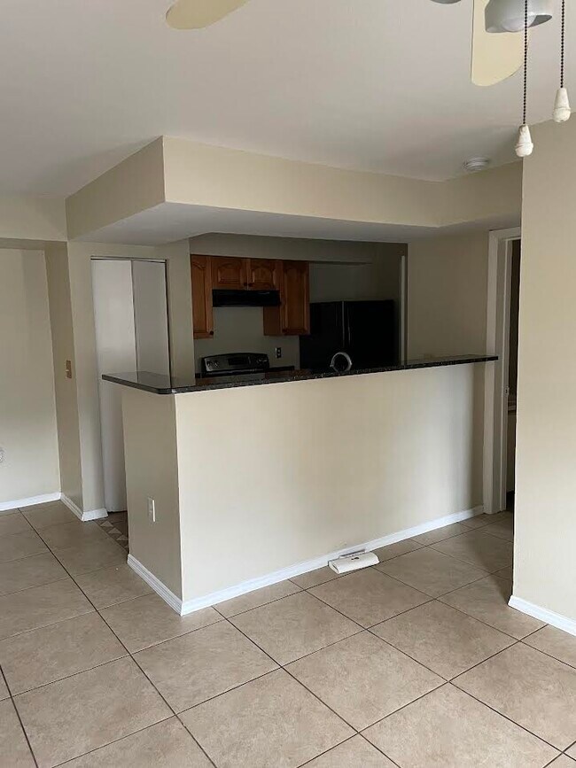 Building Photo - 3028 Parkway Blvd