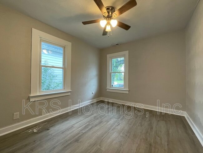 Building Photo - 839 21st St