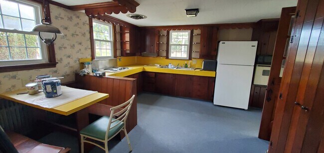 Building Photo - 159 Limerick Center Rd