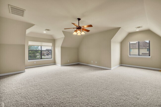 Building Photo - Executive home on double lot in beautiful Enclave at Harvard Ponds.