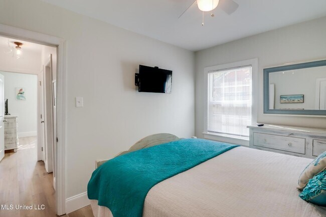 Building Photo - 187 Bilmarsan Dr