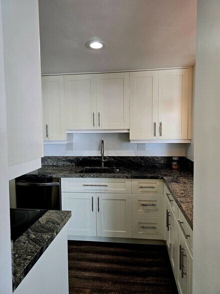 Building Photo - 2451 Brickell Ave