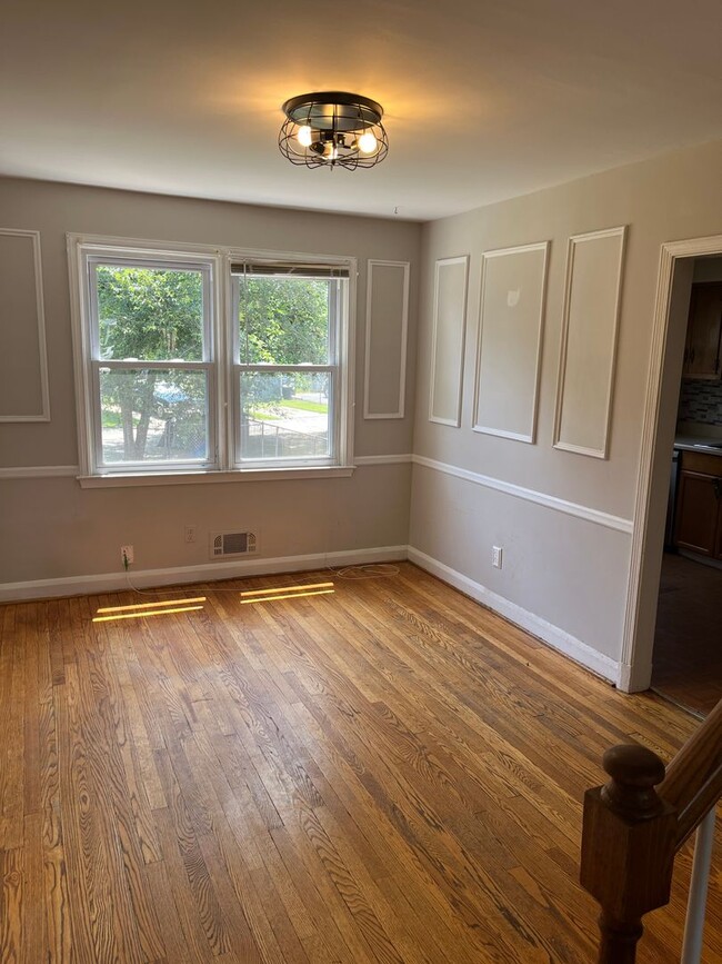 Building Photo - Spacious 3-Bedroom Towson Townhome with Of...