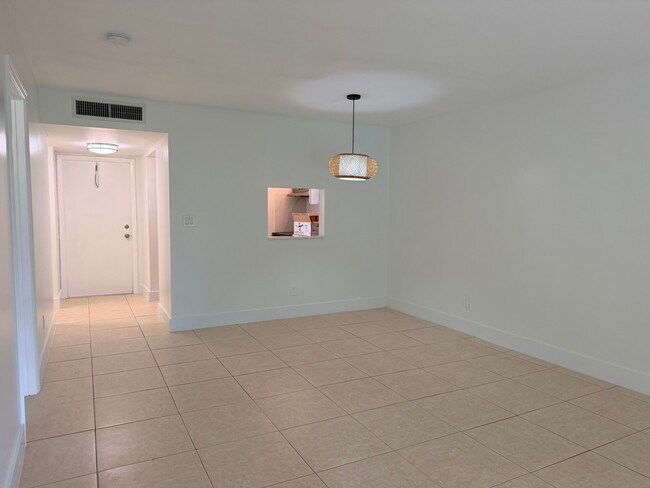 Building Photo - 5980 NW 64th Ave
