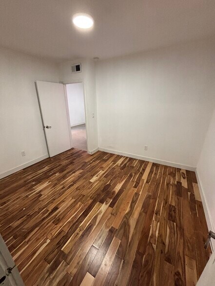 Building Photo - 774 State St