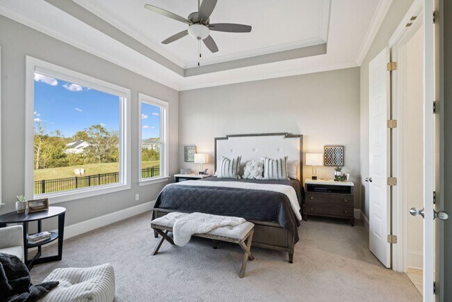 Building Photo - Luxurious living space *Fully furnished and impeccably designed*