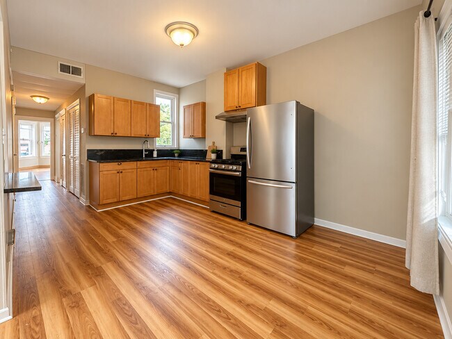 Building Photo - 3347 S Emerald Ave
