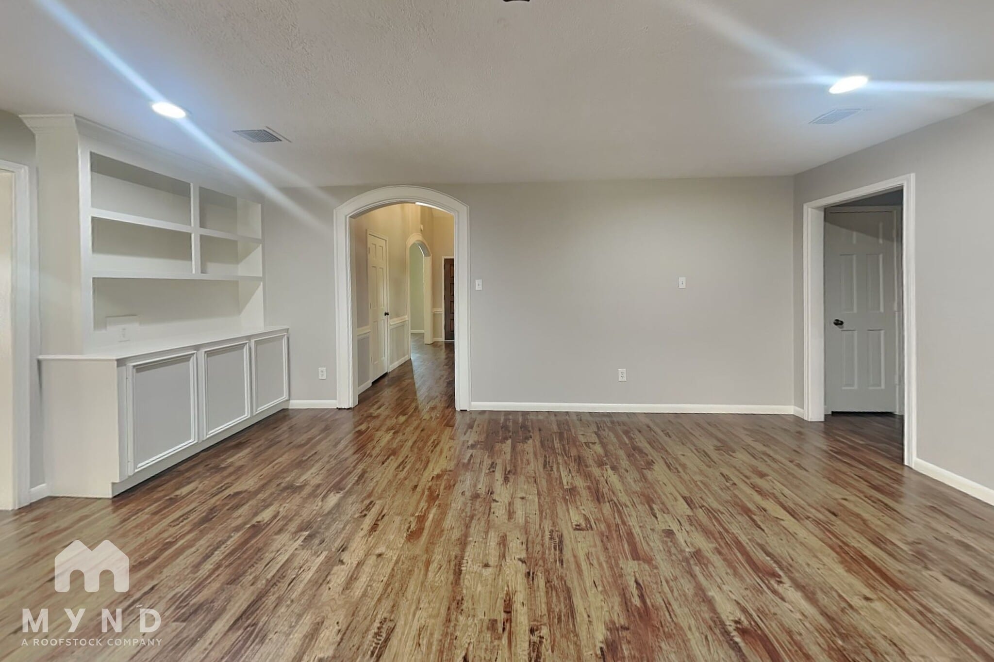 Building Photo - 16915 Misty Creek Dr