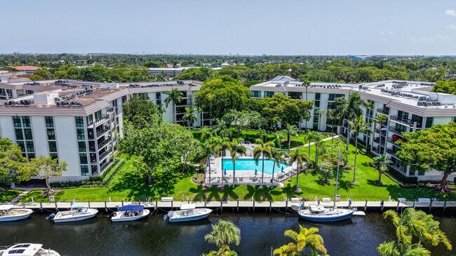 Building Photo - 1101 River Reach Dr