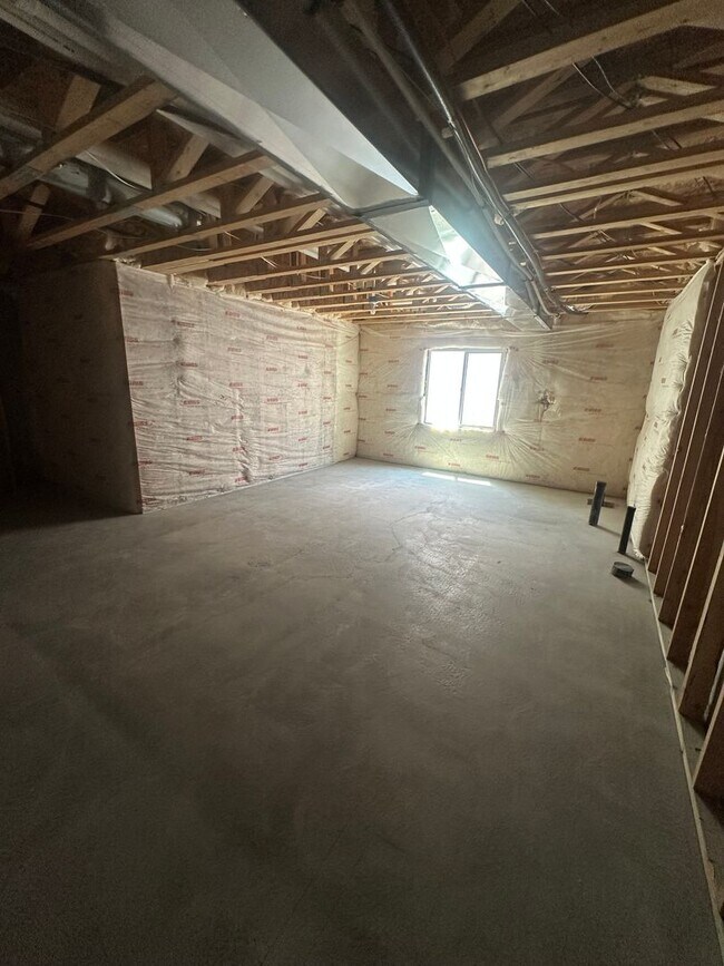 Building Photo - Gorgeous South Jordan Property!!!