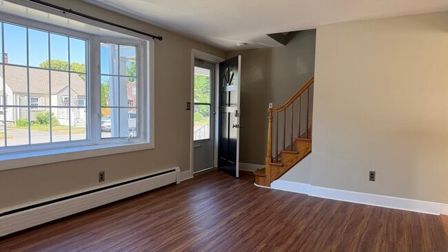 Building Photo - 37 Longview Way