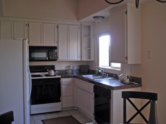 Building Photo - 3734 First Ave.