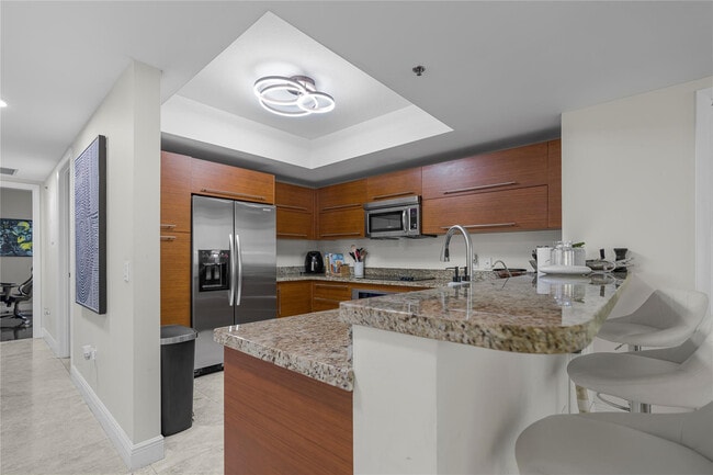 Building Photo - 2641 N Flamingo Rd