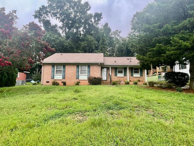 Primary Photo - Welcome to the Classic 3 bedroom 1 1/2 bat...