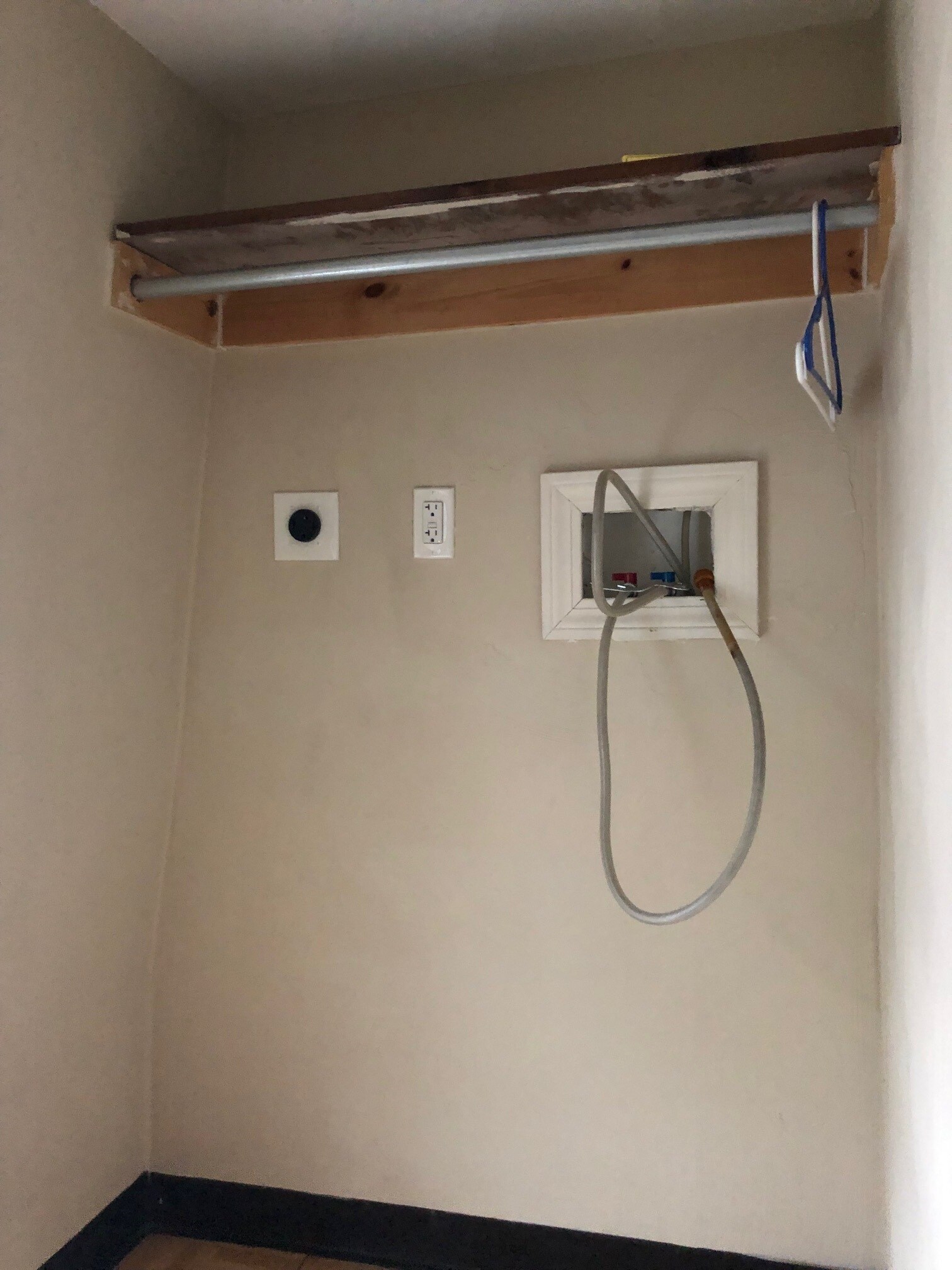 Building Photo - 72 Orient Ave