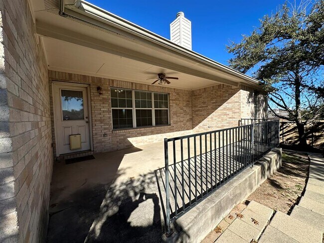 Building Photo - 1604 Teal Trail
