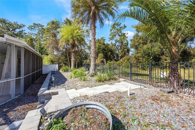 Building Photo - 349 La Creek Ct