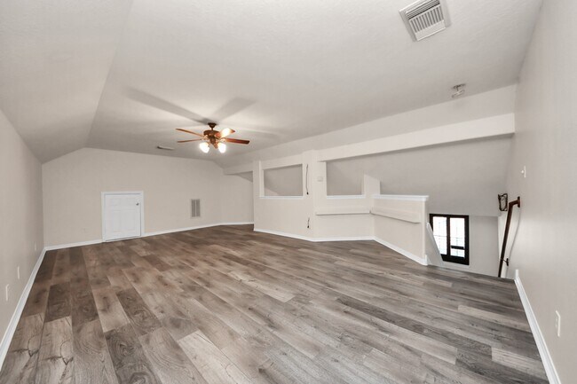 Building Photo - 1805 Jasmine Hollow Ln