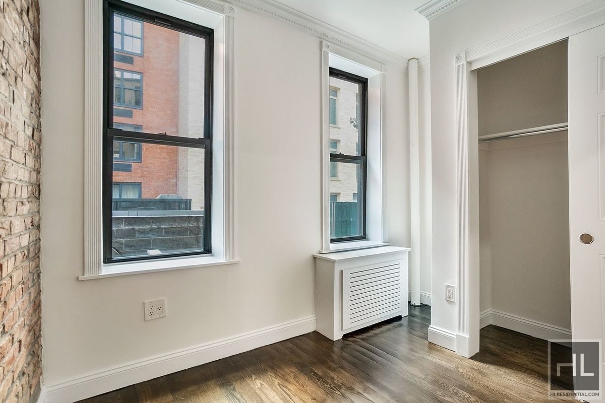 Building Photo - MOTT STREET