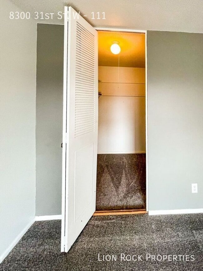 Building Photo - 8300 W 31st St