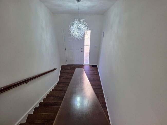 Building Photo - 2215 NW Bayberry Ln