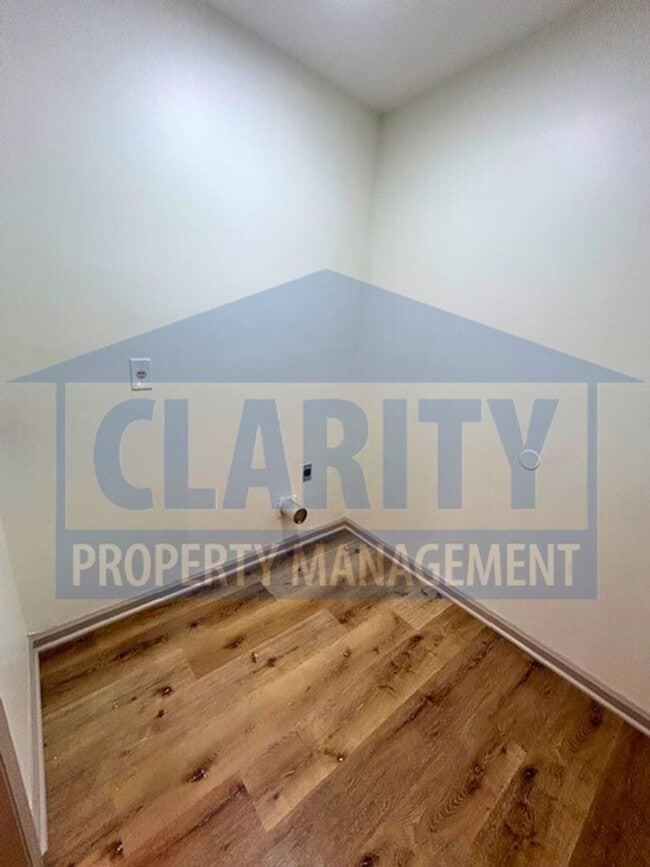 Building Photo - Newly renovated 3 bedroom, 2 bath ranch home!