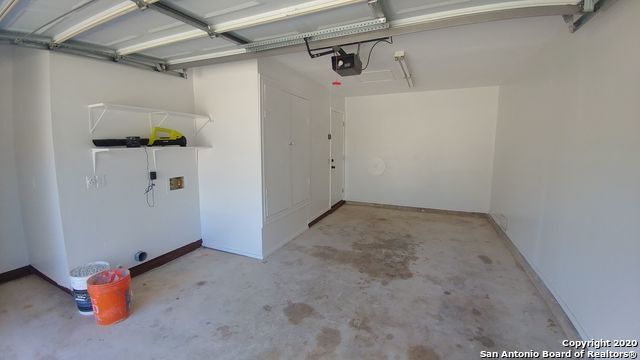Building Photo - 9628 Ivy Bend St