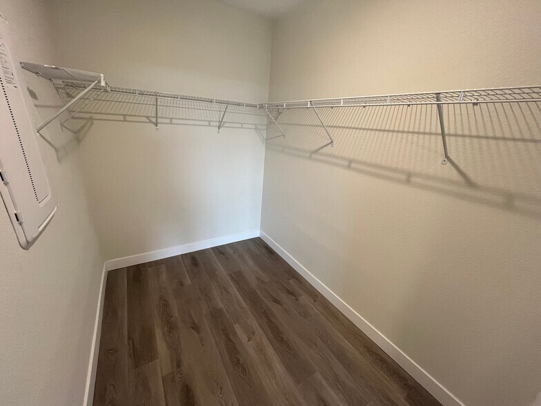 Building Photo - 18645 Stroh Rd